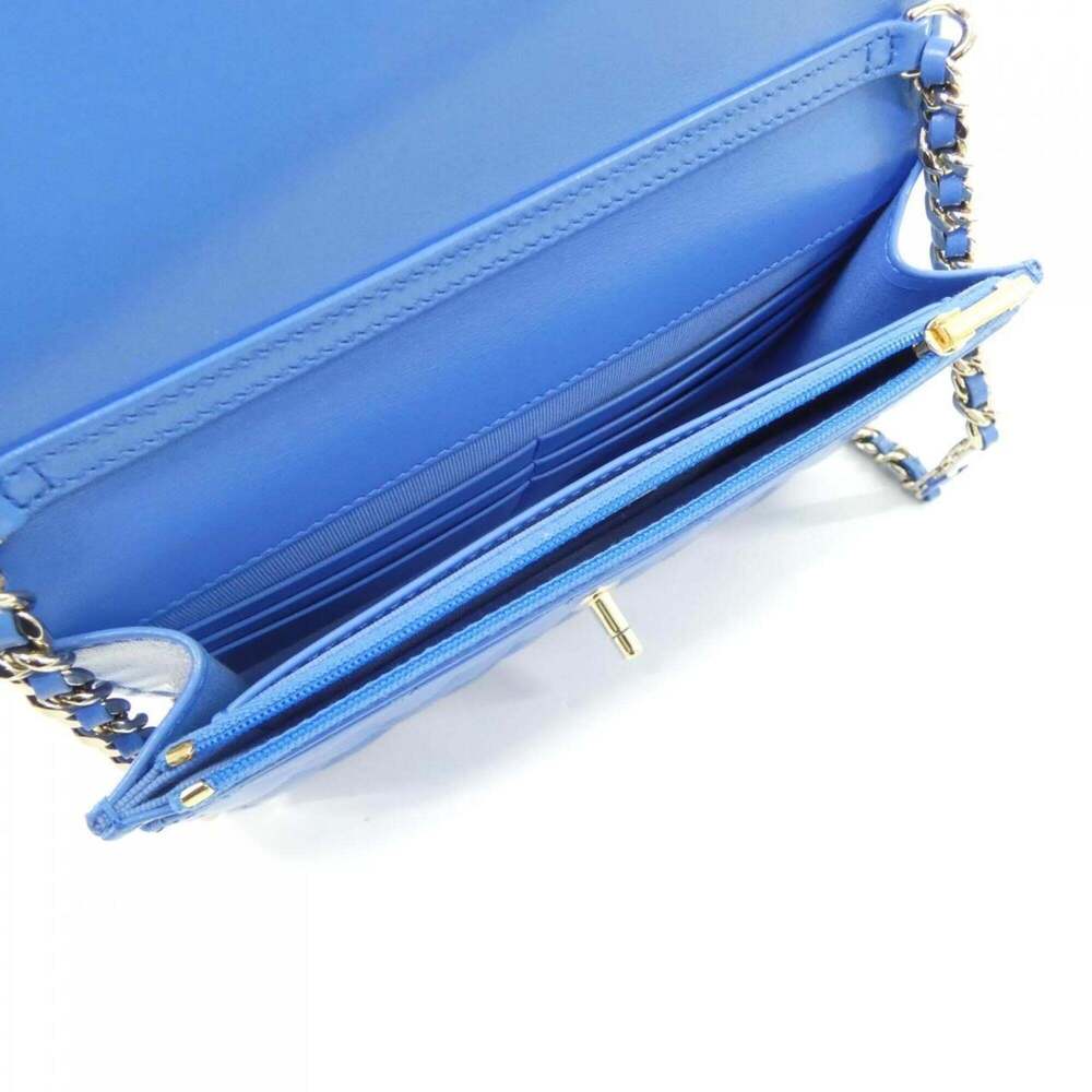 CHANEL Blue Wallet - Picture 7 of 8